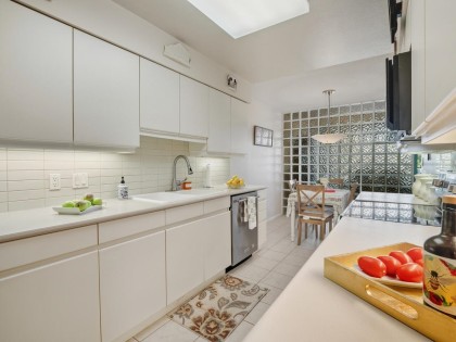 Photo 6 at 412 - 518 W 14th Avenue, Fairview VW, Vancouver West