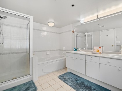 Photo 13 at 412 - 518 W 14th Avenue, Fairview VW, Vancouver West