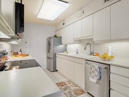 Photo 7 at 412 - 518 W 14th Avenue, Fairview VW, Vancouver West