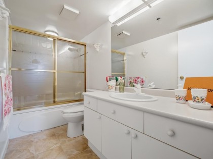 Photo 15 at 412 - 518 W 14th Avenue, Fairview VW, Vancouver West