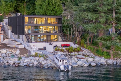 Photo 2 at 8885 Lawrence Way, Howe Sound, West Vancouver