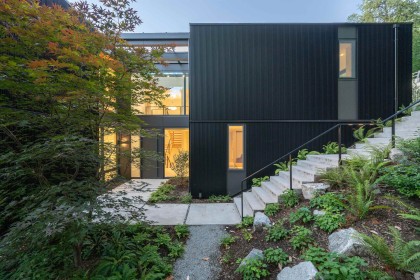 Photo 4 at 8885 Lawrence Way, Howe Sound, West Vancouver