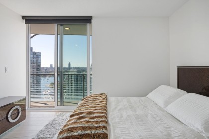 Photo 15 at 2618 - 89 Nelson Street, Yaletown, Vancouver West