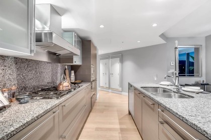 Photo 12 at 3202 - 1111 Alberni Street, West End VW, Vancouver West