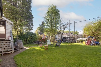 Photo 7 at 1373 W 64th Avenue, Marpole, Vancouver West