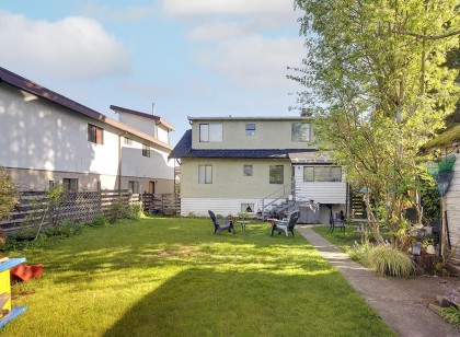 Photo 10 at 1373 W 64th Avenue, Marpole, Vancouver West