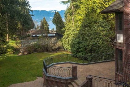 Photo 6 at 4777 W 2nd Avenue, Point Grey, Vancouver West