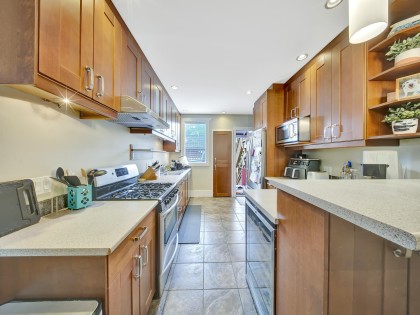 Photo 8 at 2770 W 5th Avenue, Kitsilano, Vancouver West