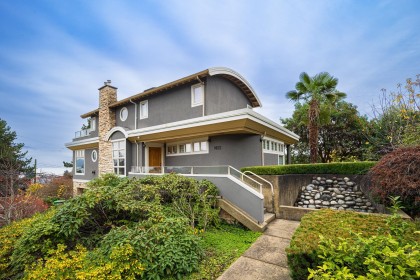 Photo 2 at 1822 Sasamat Street, Point Grey, Vancouver West