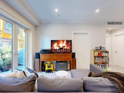 Photo 15 at 38 - 7567 Oak Street, South Granville, Vancouver West