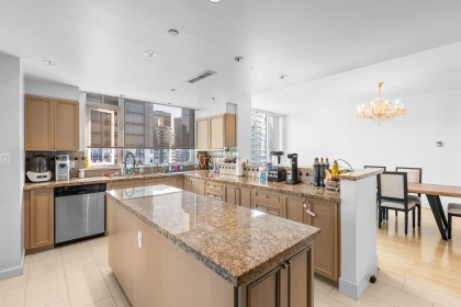 Photo 34 at 2302 - 323 Jervis Street, Coal Harbour, Vancouver West