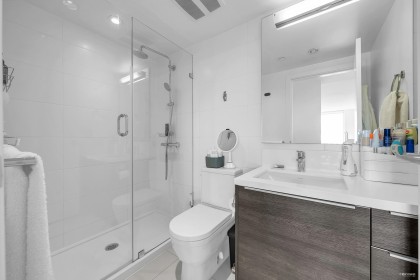 Photo 7 at 2104 - 1550 Fern Street, Lynnmour, North Vancouver