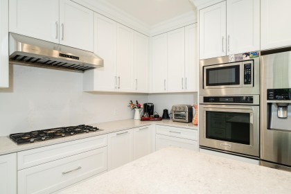 Photo 10 at 763 W 64th Avenue, Marpole, Vancouver West