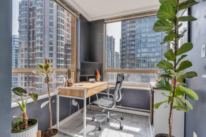 Photo 10 at 1405 - 822 Homer Street, Downtown VW, Vancouver West