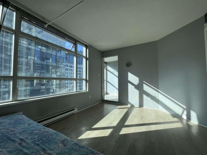 Photo 15 at 810 - 438 Seymour Street, Downtown VW, Vancouver West