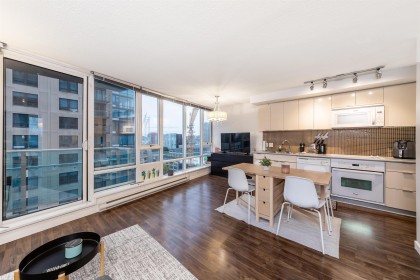 Photo 7 at 1606 - 233 Robson Street, Downtown VW, Vancouver West