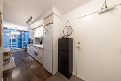 Photo 15 at 1606 - 233 Robson Street, Downtown VW, Vancouver West