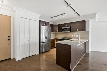 Photo 8 at 202 - 857 W 15th Street, Mosquito Creek, North Vancouver