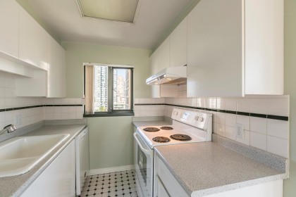 Photo 5 at 905 - 1155 Homer Street, Yaletown, Vancouver West