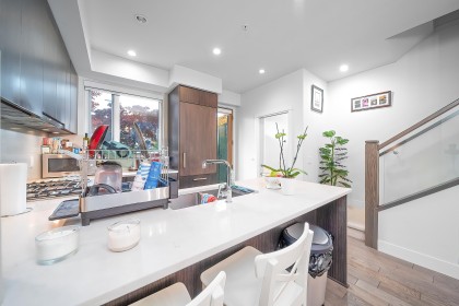 Photo 7 at 5532 Oak Street, Cambie, Vancouver West