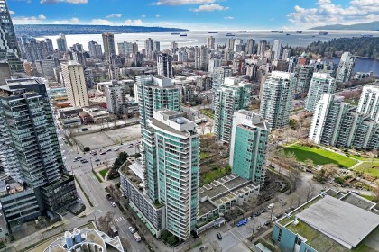 Photo 4 at 1904 - 1616 Bayshore Drive, Coal Harbour, Vancouver West