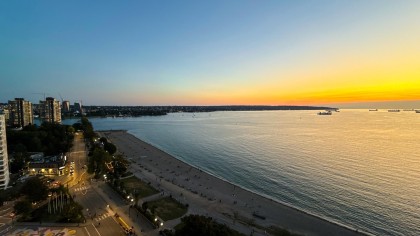 Photo 5 at 17 - 1861 Beach Avenue, West End VW, Vancouver West