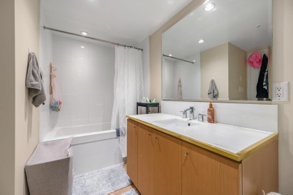 Photo 14 at 812 - 522 W 8th Avenue, Fairview VW, Vancouver West