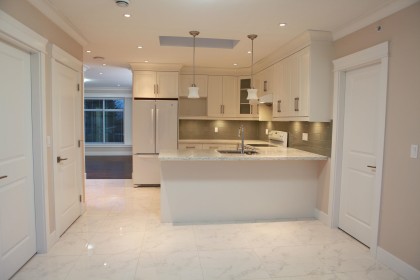 Photo 2 at 455 W 38th Avenue, Cambie, Vancouver West