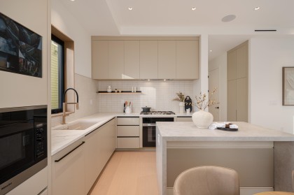 Photo 11 at 2 - 4018 W 21st Avenue, Dunbar, Vancouver West