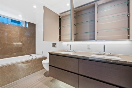 Photo 17 at 603 - 1571 W 57th Avenue, South Granville, Vancouver West