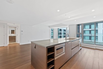 Photo 12 at 603 - 1571 W 57th Avenue, South Granville, Vancouver West