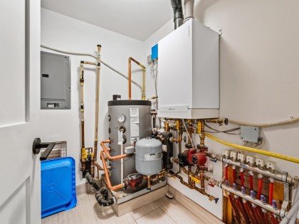 Photo 17 at 100 - 656 W 13th Avenue, Fairview VW, Vancouver West