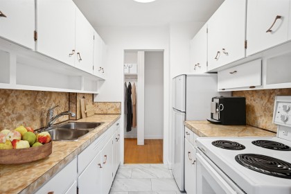 Photo 5 at 103 - 6026 Tisdall Street, Oakridge VW, Vancouver West