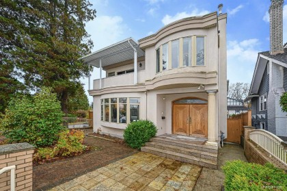 Photo 1 at 2908 W 30th Avenue, MacKenzie Heights, Vancouver West