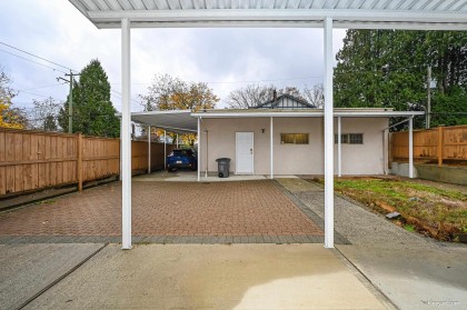 Photo 4 at 2908 W 30th Avenue, MacKenzie Heights, Vancouver West