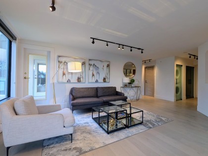 Photo 4 at 3D - 328 Taylor Way, Park Royal, West Vancouver