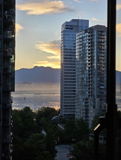 Photo 1 at 909 - 1331 W Georgia Street, Coal Harbour, Vancouver West
