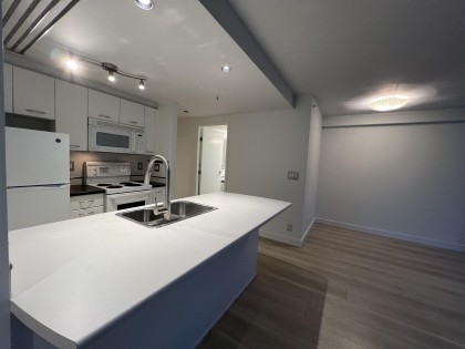 Photo 11 at 909 - 1331 W Georgia Street, Coal Harbour, Vancouver West