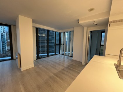 Photo 8 at 909 - 1331 W Georgia Street, Coal Harbour, Vancouver West