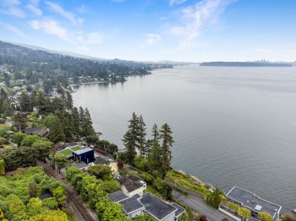 Photo 9 at 3615 Sunset Lane, West Bay, West Vancouver