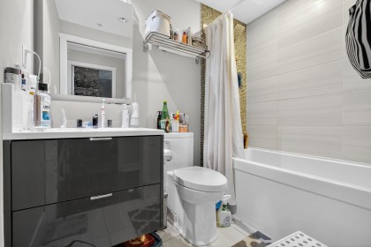Photo 16 at 210 - 1777 W 7th Avenue, Fairview VW, Vancouver West