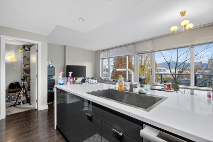 Photo 9 at 210 - 1777 W 7th Avenue, Fairview VW, Vancouver West
