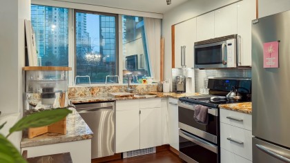 Photo 12 at 506 - 588 Broughton Street, Coal Harbour, Vancouver West