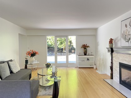 Photo 3 at 3791 Southridge Avenue, Bayridge, West Vancouver