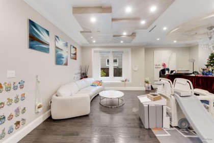 Photo 3 at 3029 W 45th Avenue, Kerrisdale, Vancouver West