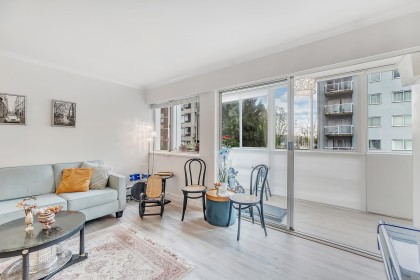 Photo 12 at 101 - 1750 Esquimalt Avenue, Ambleside, West Vancouver