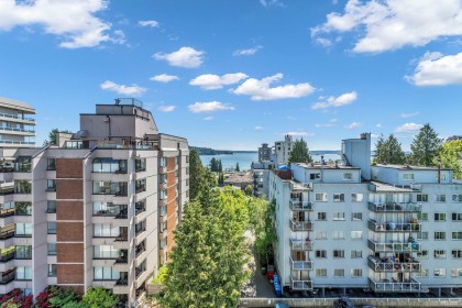 Photo 33 at 101 - 1750 Esquimalt Avenue, Ambleside, West Vancouver