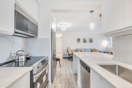 Photo 15 at 101 - 1750 Esquimalt Avenue, Ambleside, West Vancouver