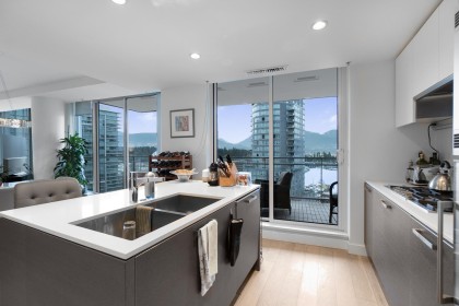 Photo 13 at 1201 - 1499 W Pender Street, Coal Harbour, Vancouver West