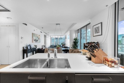 Photo 16 at 1201 - 1499 W Pender Street, Coal Harbour, Vancouver West